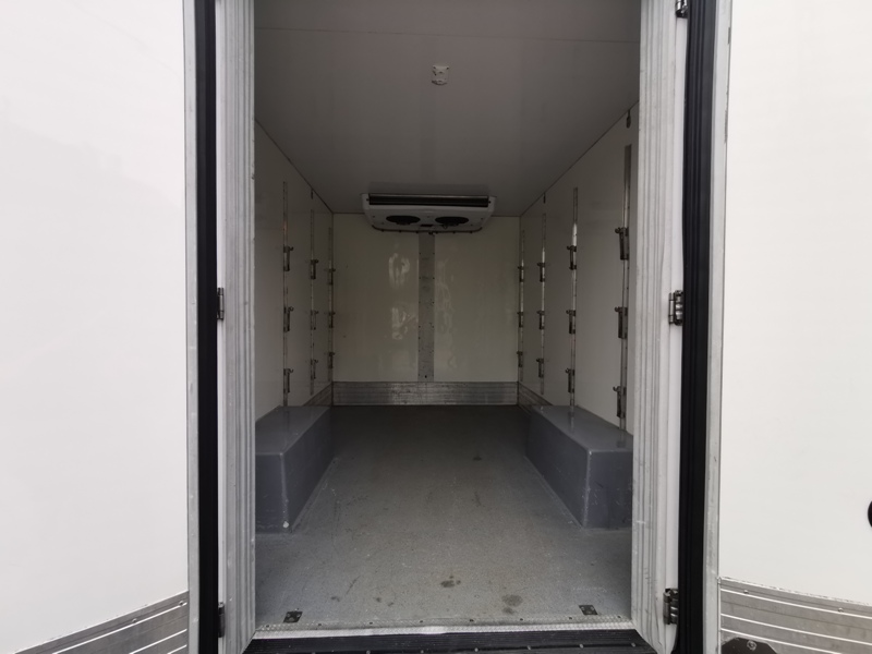 Fagyasztós hűtős teherautó kölcsönzés