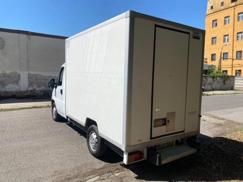 hűtős teherautó kölcsönzés