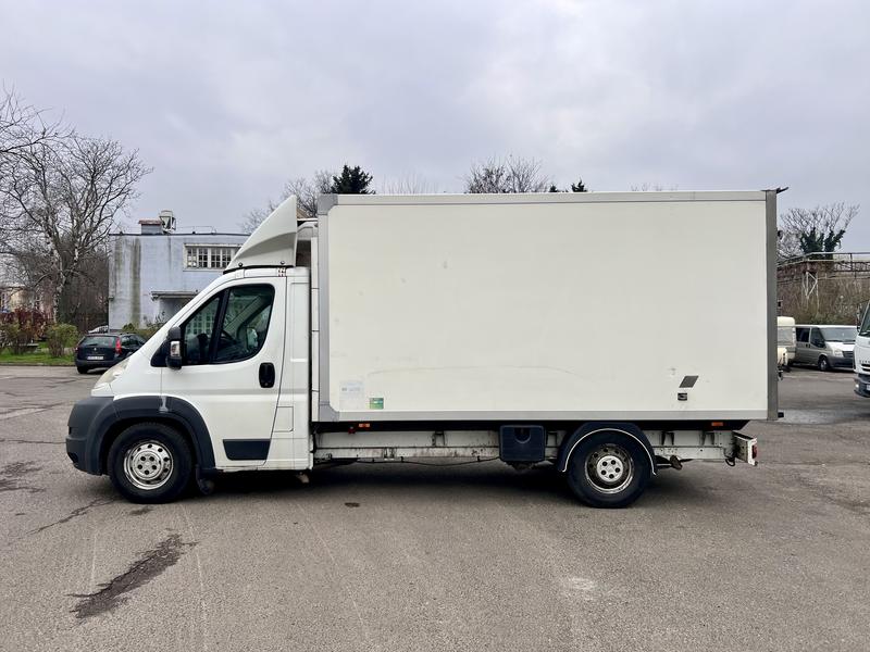 fagyasztós autó bérlés