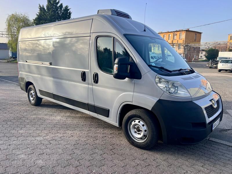 fagyasztós autó bérlés