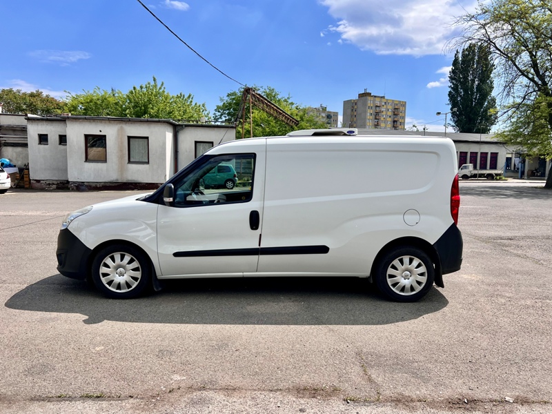 fagyasztós autó bérlés